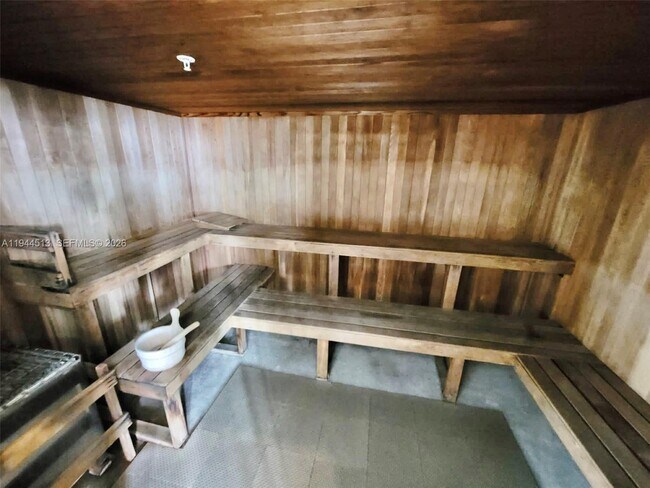 Building Photo - 92 SW 3rd St