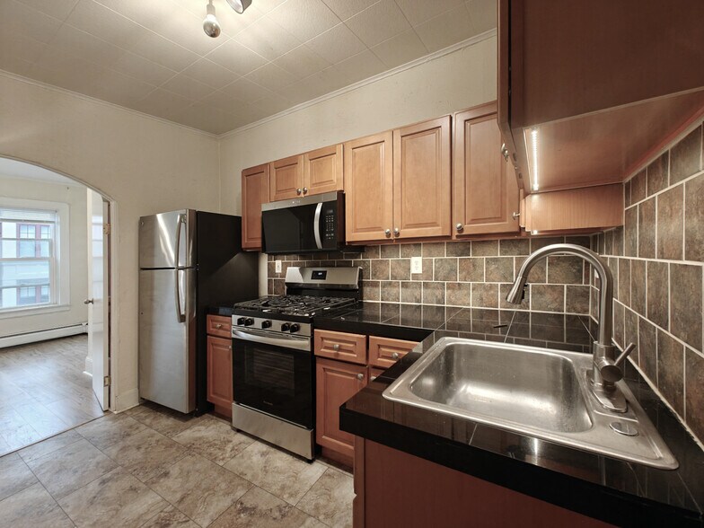 Primary Photo - 314 7th Street