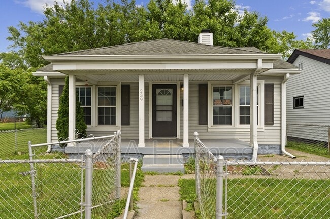 Primary Photo - 239 S Rural St