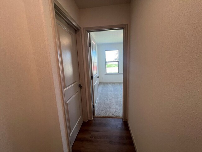 Building Photo - 2613 S County Rd