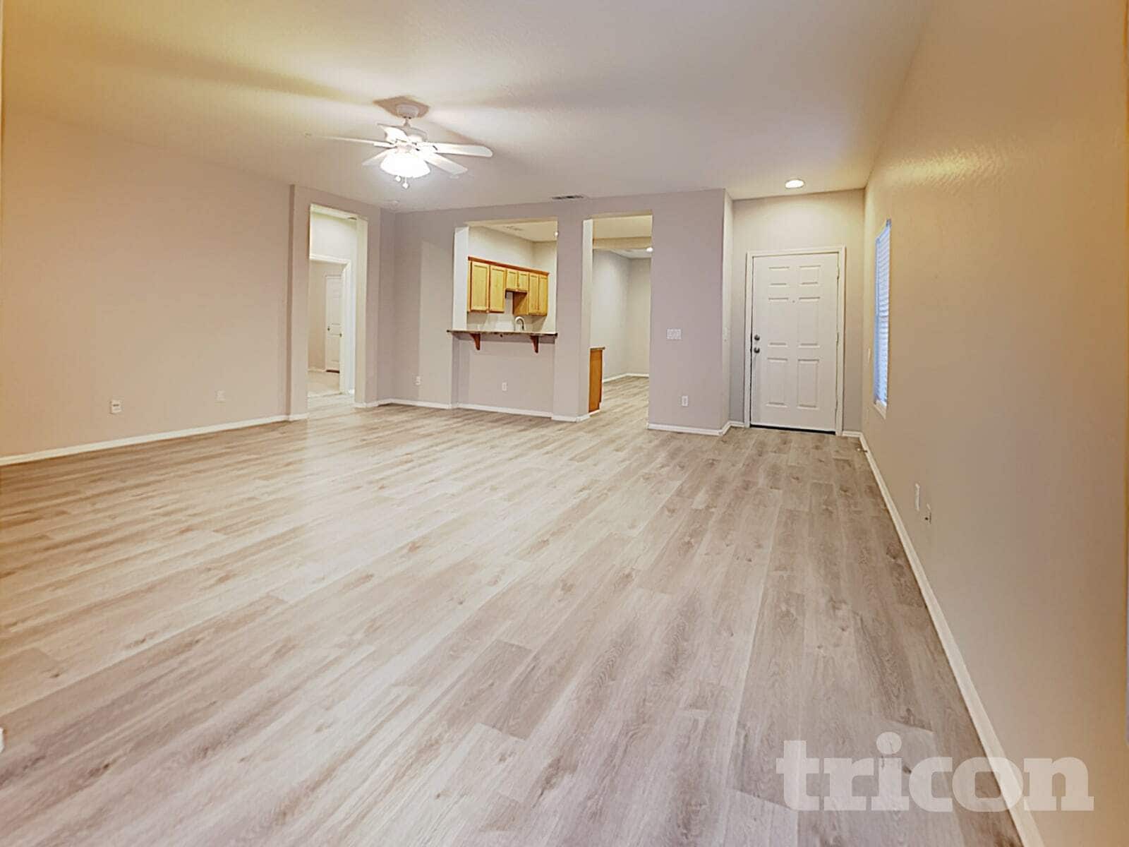 Building Photo - 13732 W Mauna Loa Ln