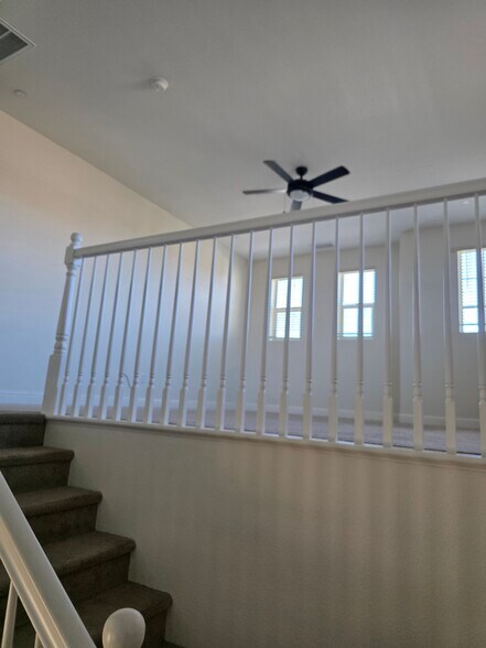 Loft - 6193 E Homan Ave