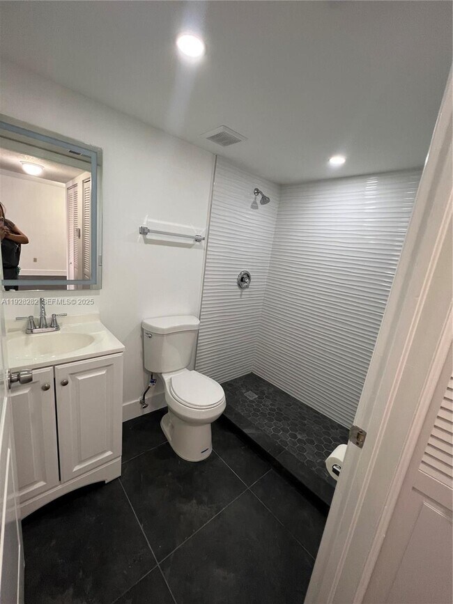 Building Photo - 13120 SW 64th Terrace