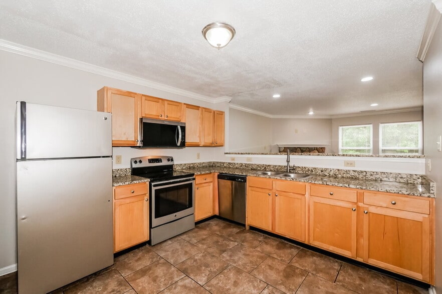 Building Photo - 2331 Layton Ln
