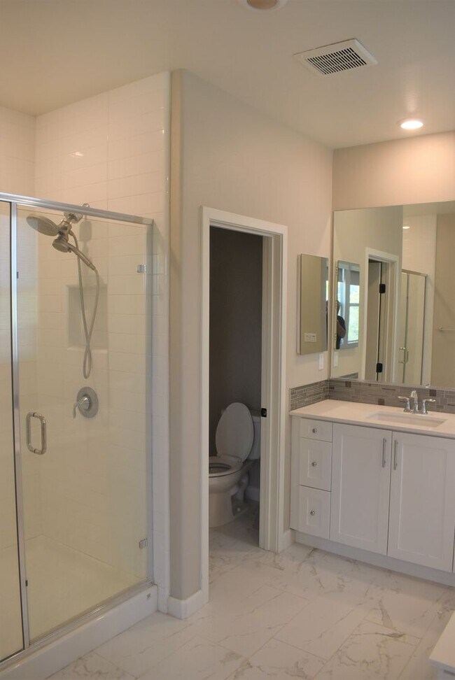Building Photo - 16755 Coyote Bush Dr