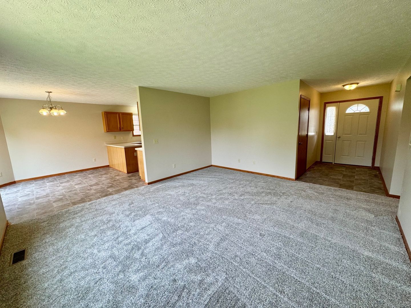 Building Photo - 645 S Marion Ave