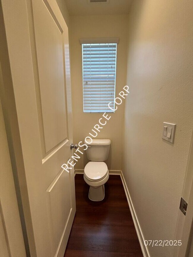 Building Photo - 45051 Marbella St