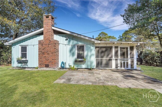 Building Photo - 2337 Shirley Dr