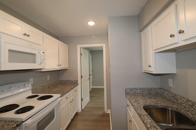 Building Photo - 203 S 1st St