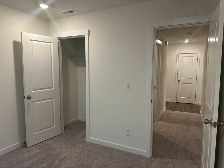 Building Photo - 17102 126th Street Ct E