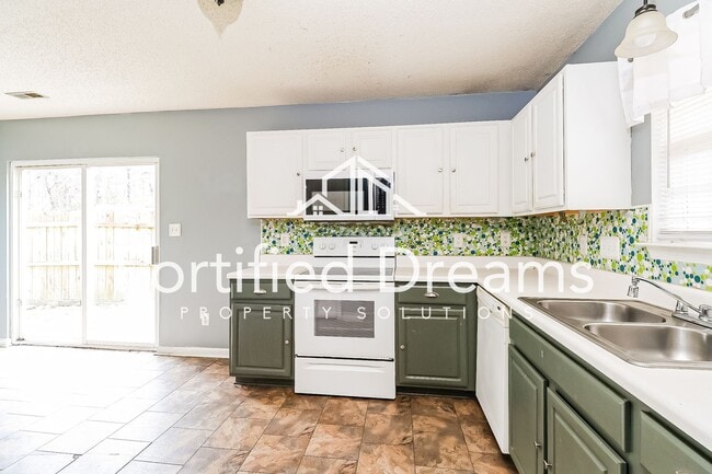 Building Photo - New Rental