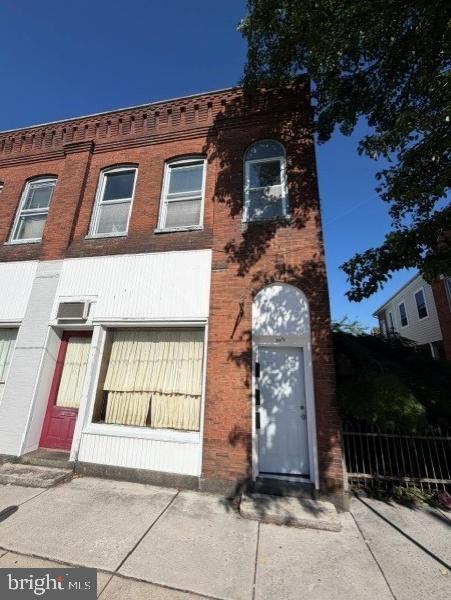 Building Photo - 118 Broadway