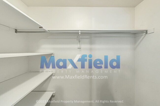Building Photo - Lehi 4 BD 2.5 BA 2 GA - Fenced Yard