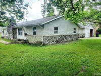 Building Photo - 3007 W Cypress Dr