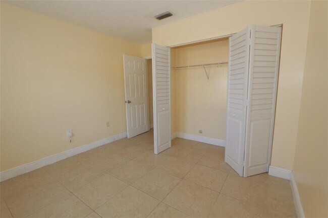 Building Photo - 2987 NW 110th Ave