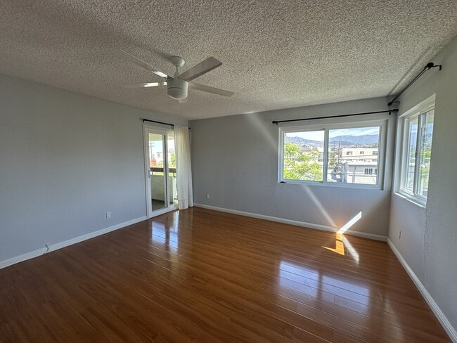 Building Photo - 1110 E Wilson Ave
