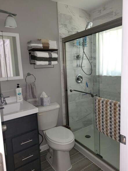 Building Photo - 2724 Arnold Tenbrook Ct