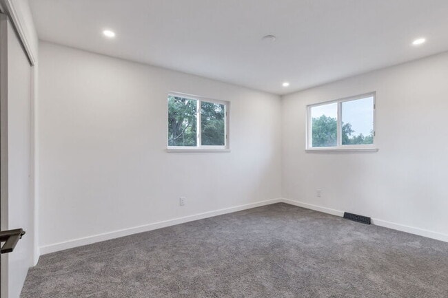 Building Photo - 6087 W 84th Ave