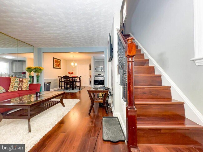 Building Photo - 532 Foxhall Pl SE