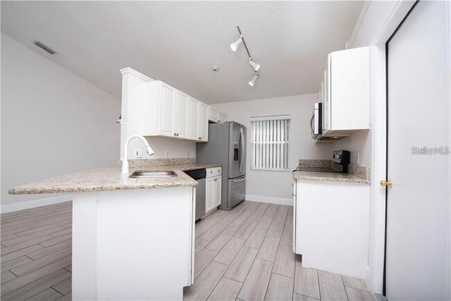 Building Photo - 1713 Boxeney Dr