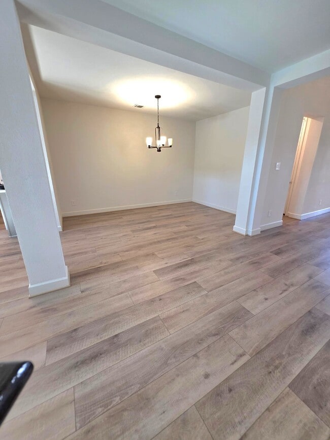 Building Photo - 15365 Legacy Pk Wy