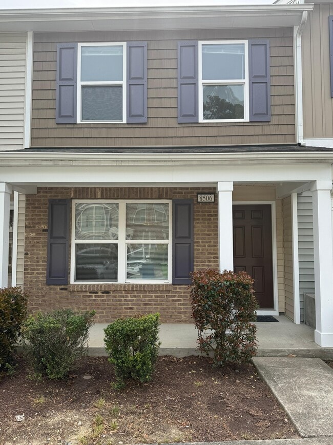 Building Photo - 8506 Quarton Dr