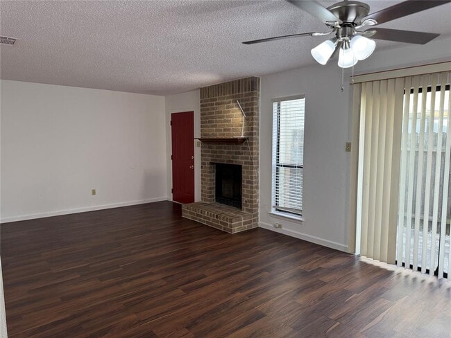 Building Photo - 12900 Hymeadow Dr