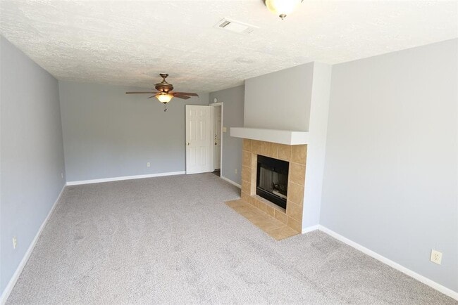 Building Photo - 16423 Quailynn Dr