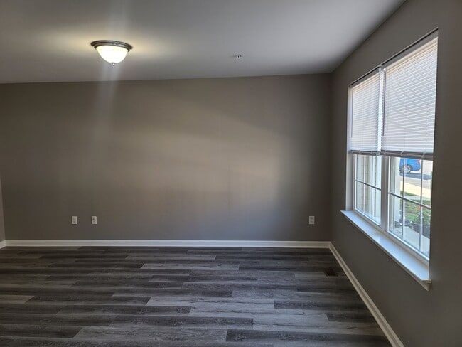 Building Photo - 3 Bedroom 2 1/2 bath Townhome for Rent in Waynesboro