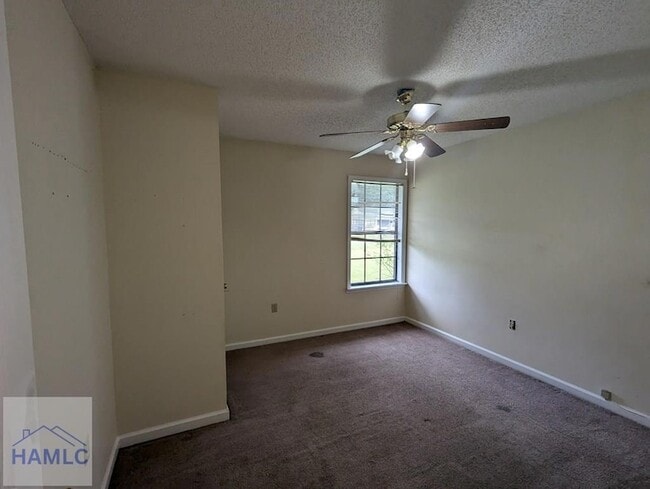 Building Photo - 64 Kelly Ln
