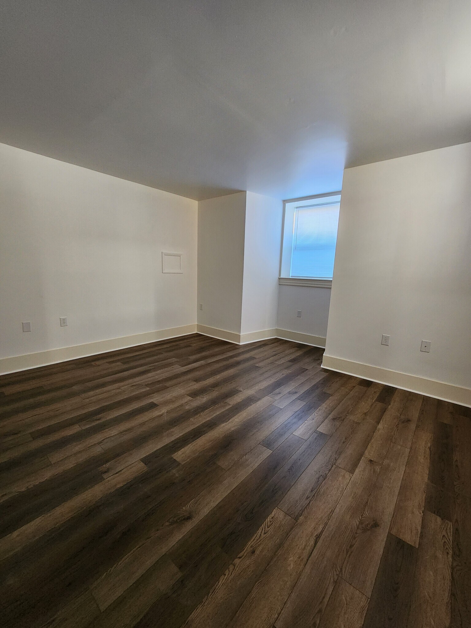 Building Photo - 125 Peyton St