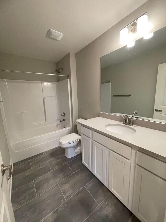 Building Photo - Gorgeous Custom New Build Home!