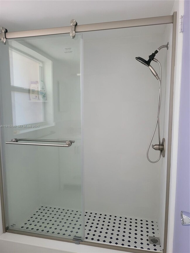 Building Photo - 1750 E Las Olas Blvd