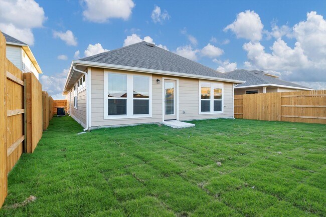 Building Photo - 229 Trailside Ln