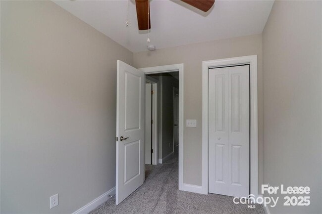 Building Photo - 3967 Newhall Dr NW