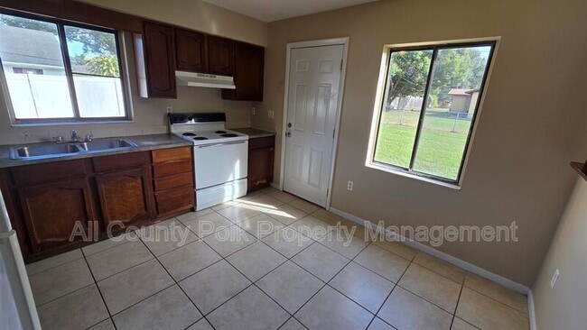 Building Photo - 248 Leelon Rd