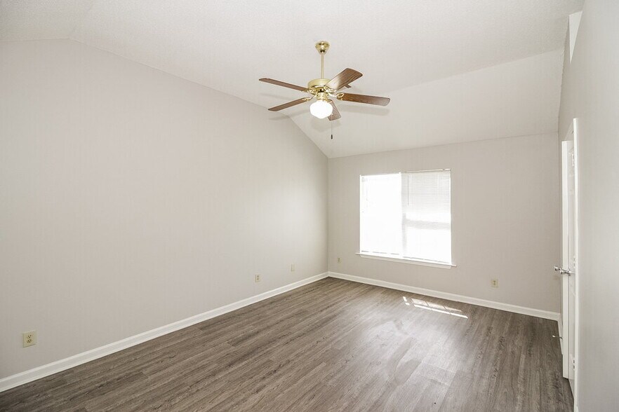 Building Photo - 7899 Brady Creek Cove