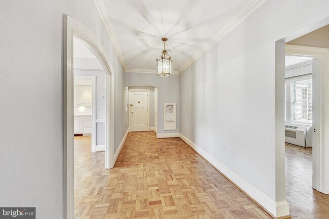 Building Photo - 3900 Cathedral Ave NW