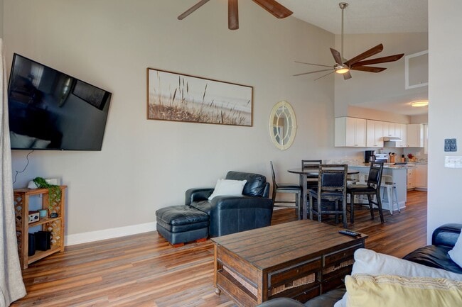 Building Photo - UNBELIEVEABLE VIEWS - Ocean Front OFF SEAS...