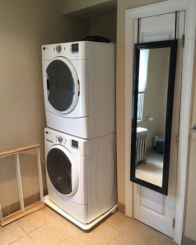 Building Photo - 4 Bedroom House For Rent In Manayunk