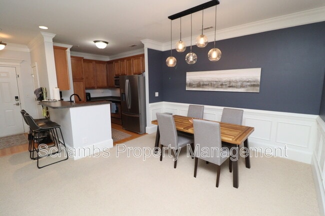 Building Photo - 933 Portstewart Dr