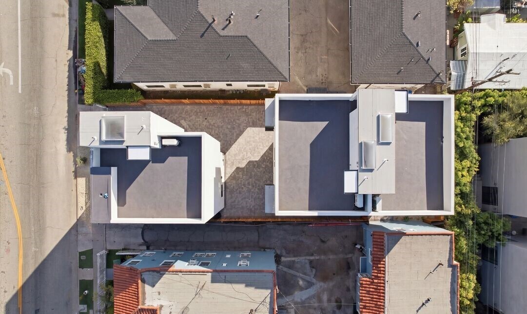 Building Photo - 2835 S Redondo Blvd