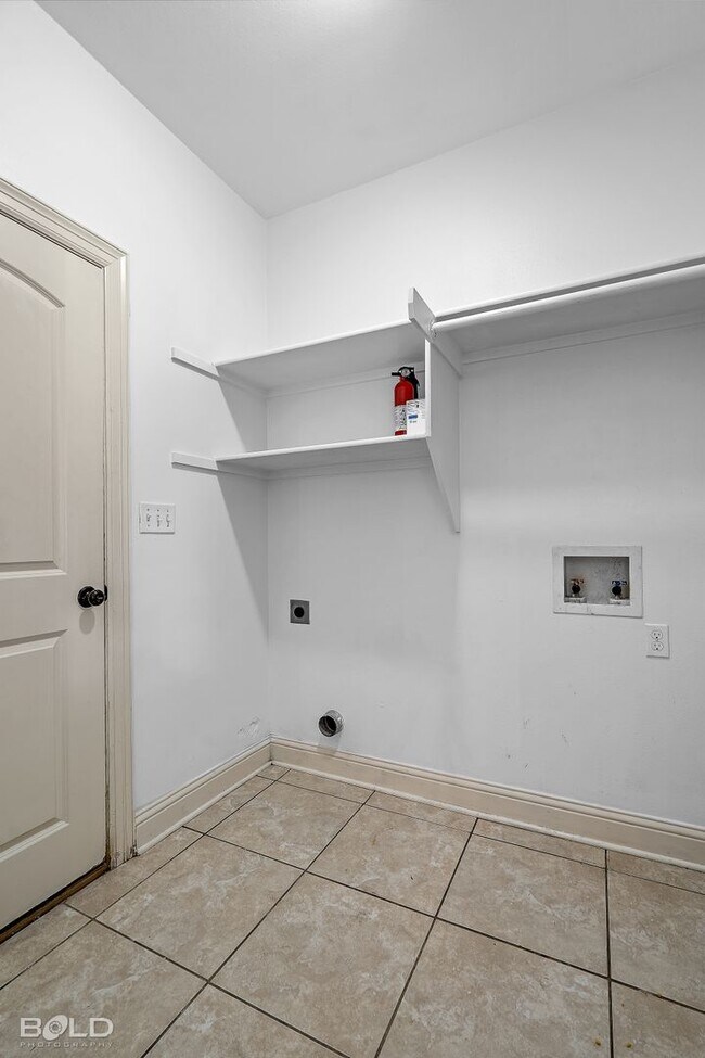 Building Photo - 6484 Soda Point Dr