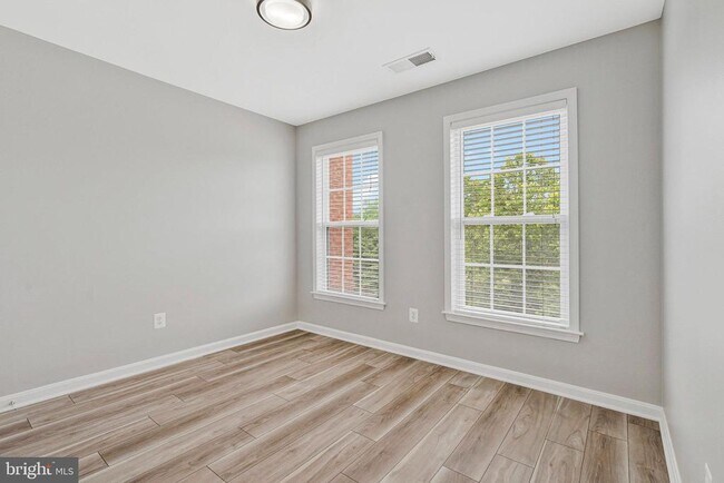 Building Photo - 22050 Dilworth Square