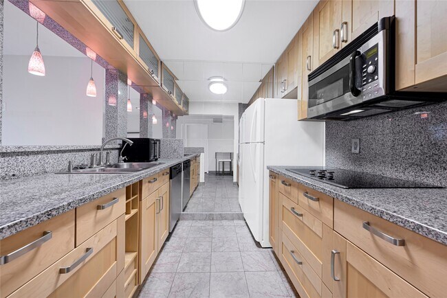 Building Photo - 2333 Bering Dr