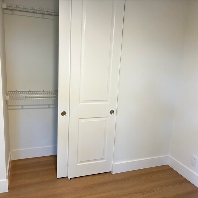 Building Photo - 3460 NW 47th Ave