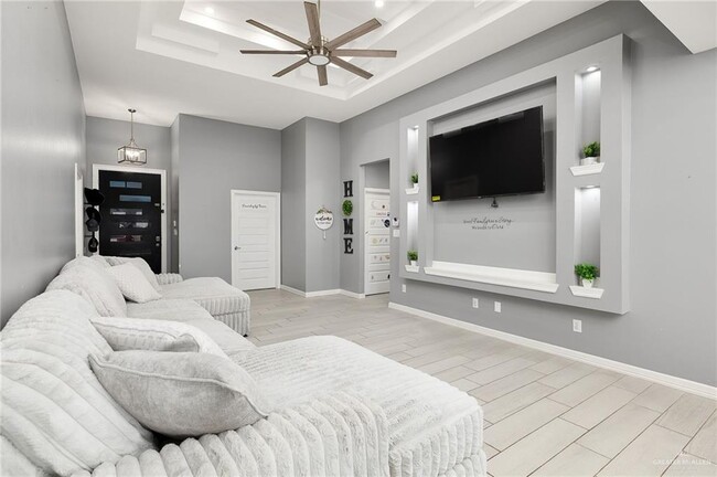 Building Photo - 21 Middle St