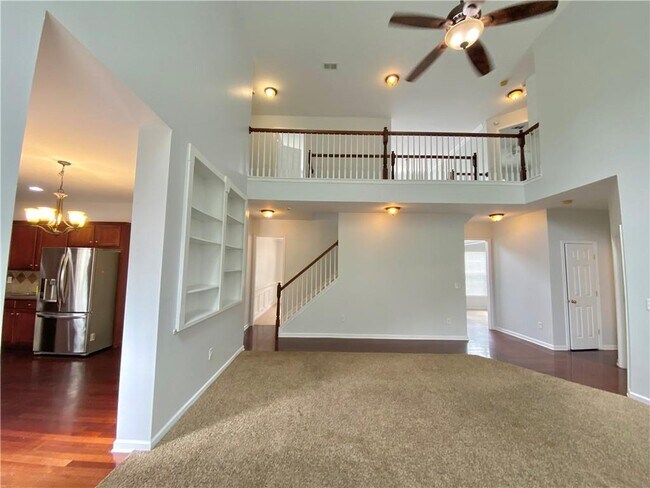 Building Photo - 6405 Knighted Ct