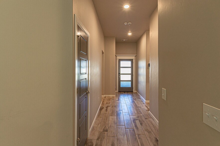 Building Photo - 12217 Brinley Reign Dr