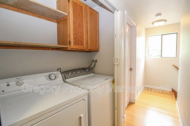 Building Photo - 9828 NE 137th St